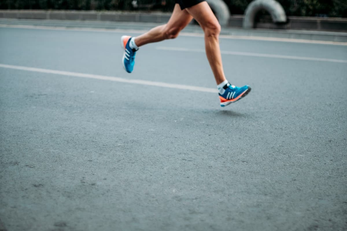 Shin Splints vs. Stress Fractures: Know the Difference Before It's Too Late